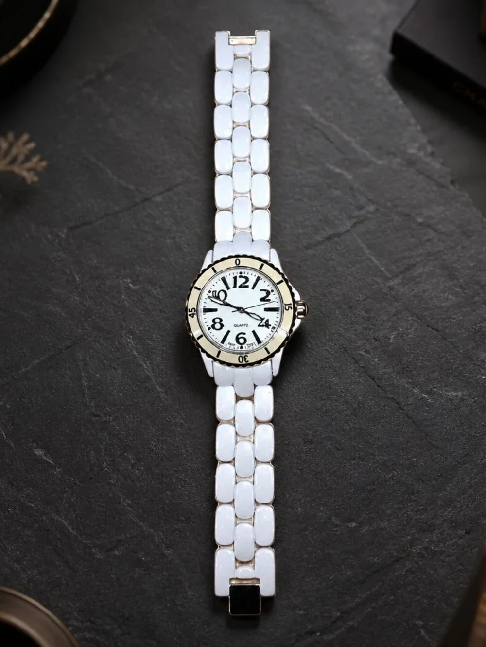 Avon Sporty Ladies Link Watch, a casual, dive-style costume watch distributed
